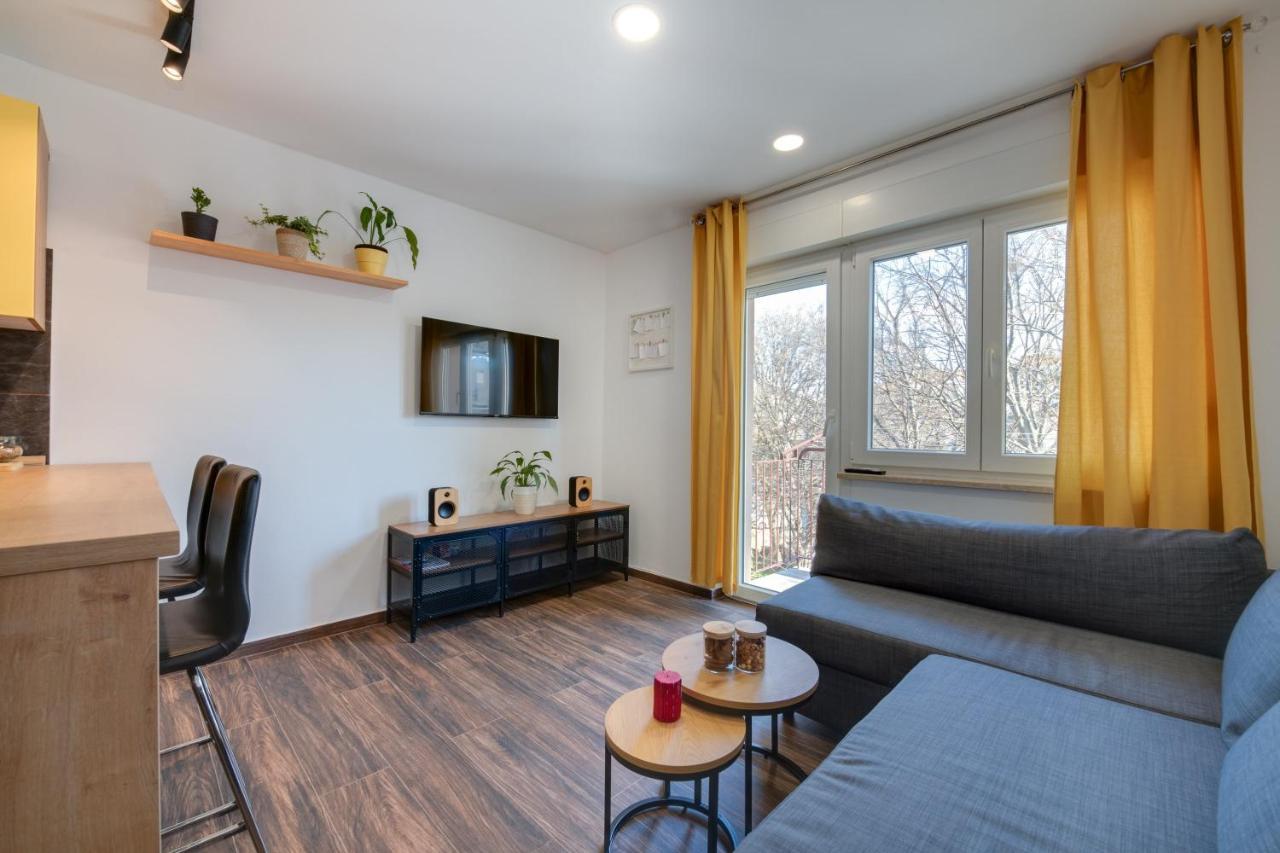 Apartment Niksa Pula Exteriör bild