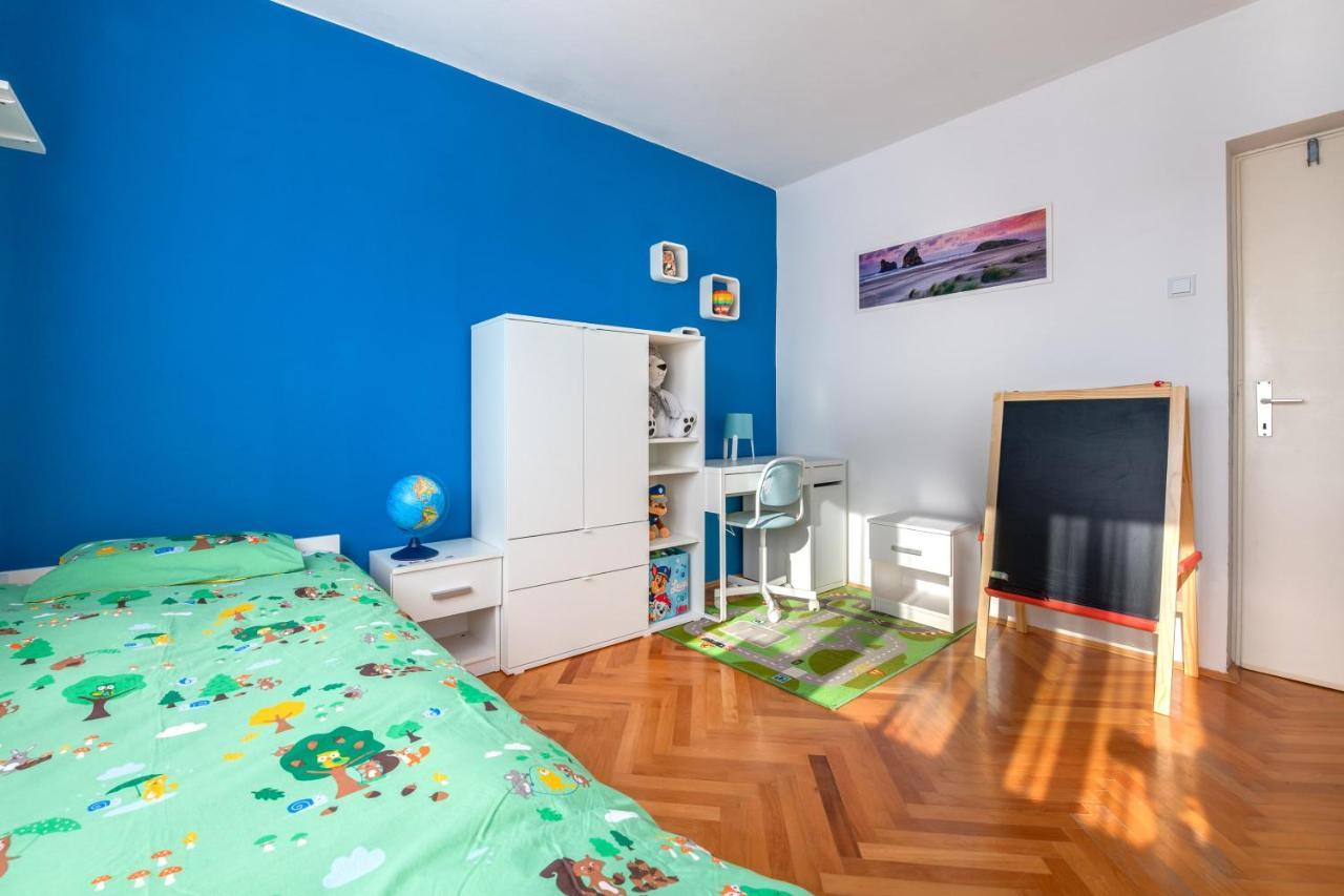 Apartment Niksa Pula Exteriör bild