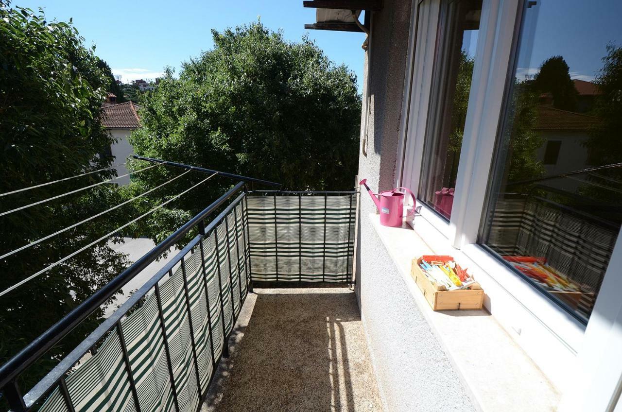Apartment Niksa Pula Exteriör bild